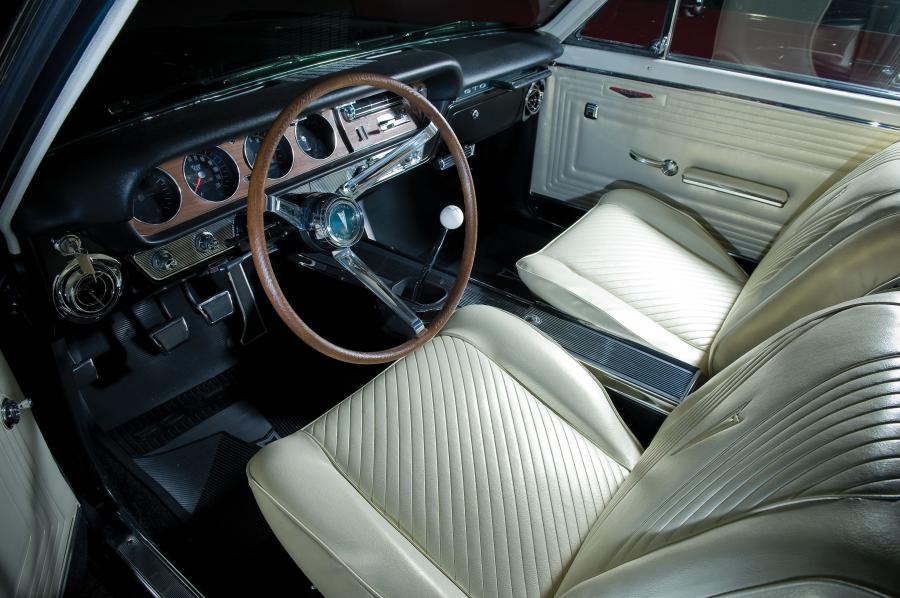  Pontiac GTO Convertible 1965 года  (фото 41 из 44)